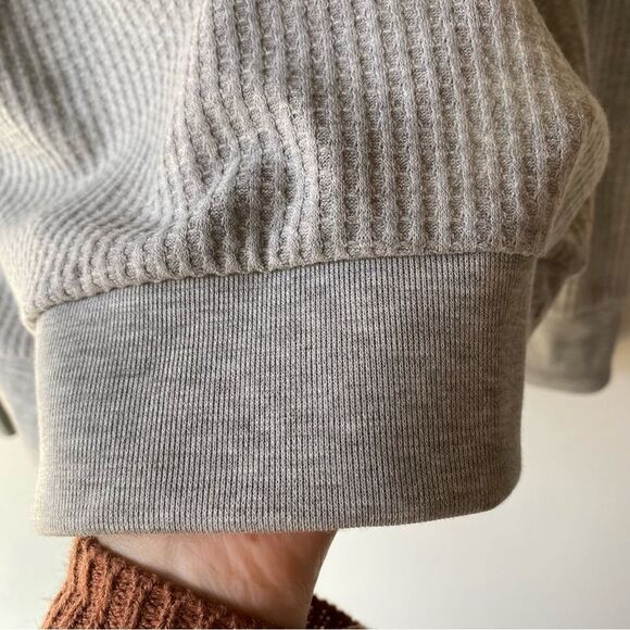 aeropostale gray waffle knit long sleeve caged neck top - Picture 7 of 8